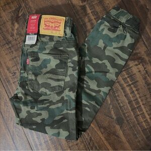 Levi's Youth New Camouflage Twill Joggers/Jeans Green Camo Size 8